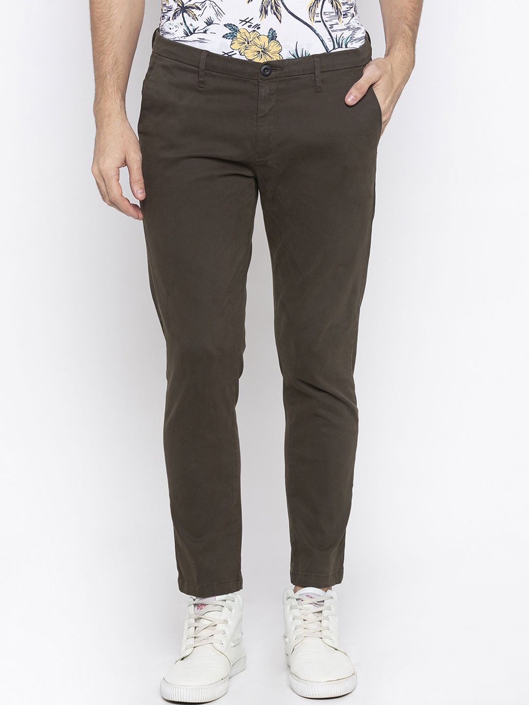 

SPYKAR Men Olive Brown Tapered Fit Solid Regular Trousers