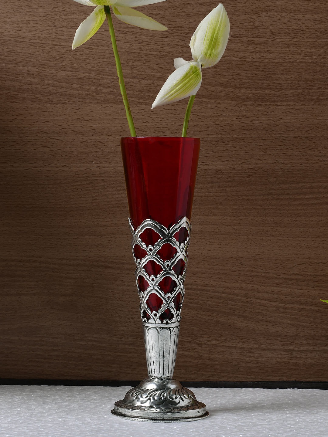 

Homesake Silver-Toned & Red Textured Cardinal Flower Hand Carving Small Vase