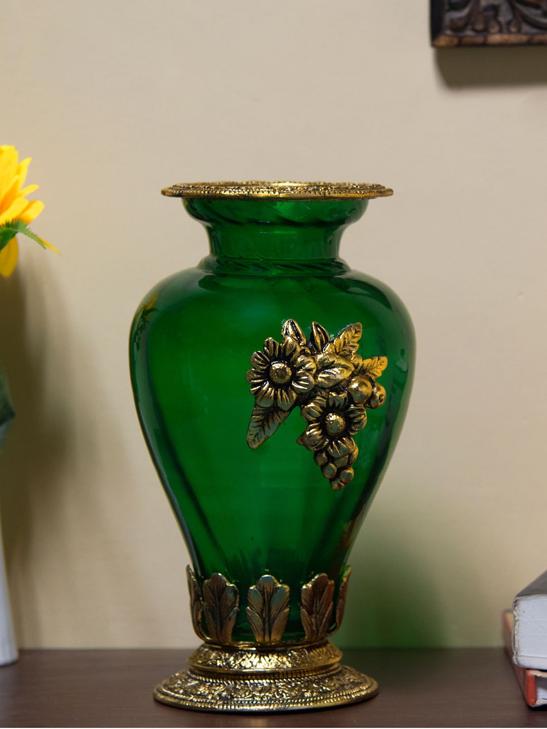 

Homesake Unisex Green & Gold-Toned Large Flower Vase with Antique Grapevine Brooch