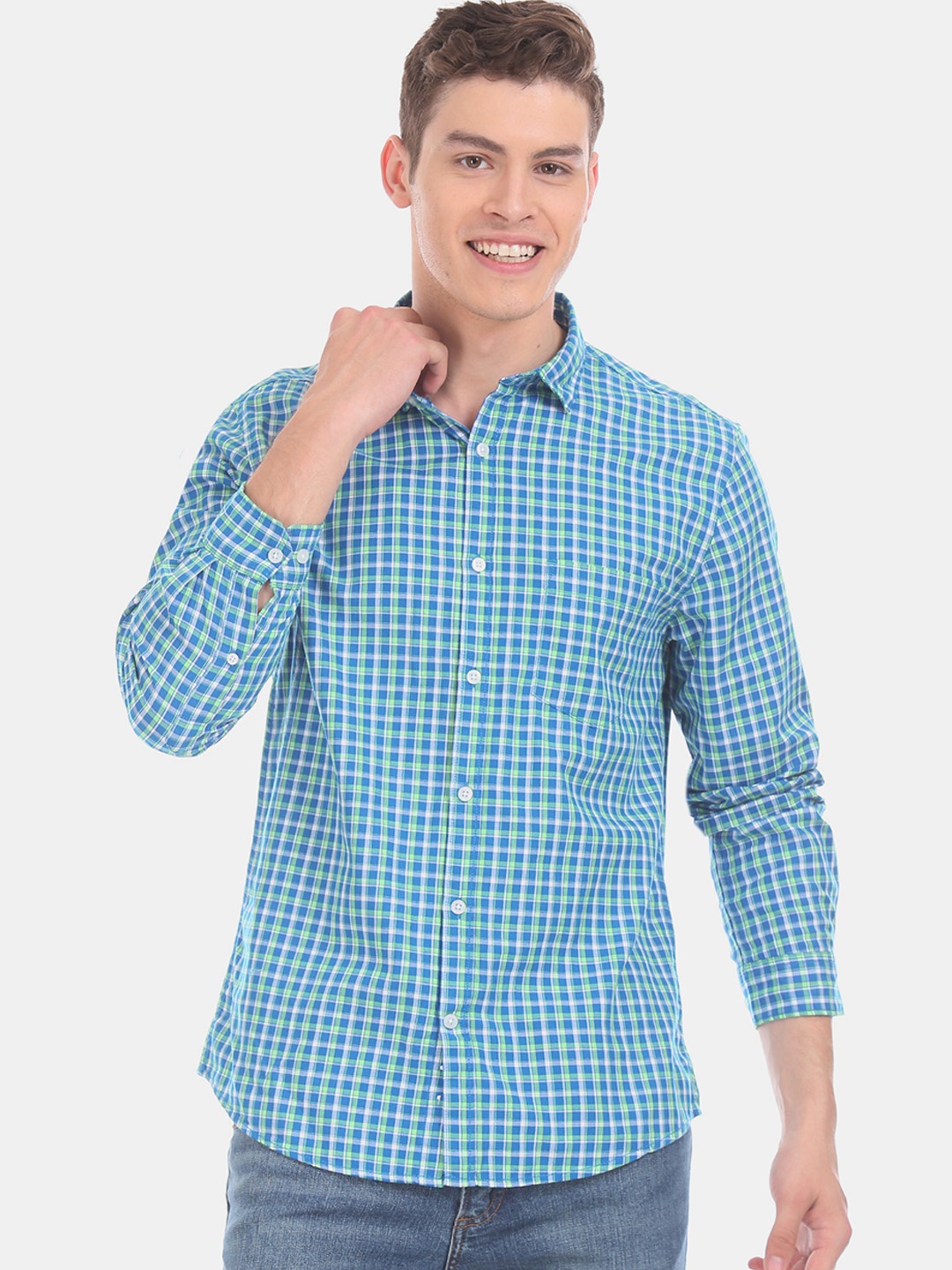 

Ruggers Men Blue & White Regular Fit Checked Casual Shirt