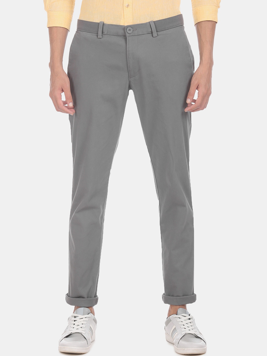 

Ruggers Men Grey Slim Fit Solid Regular Trousers