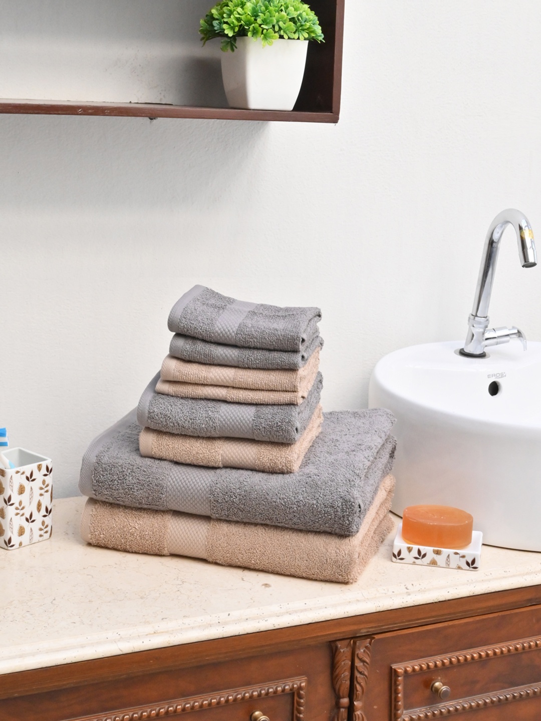 

Avira Home Unisex Pack of 8 Solid Value 500 GSM Towel Set, Beige