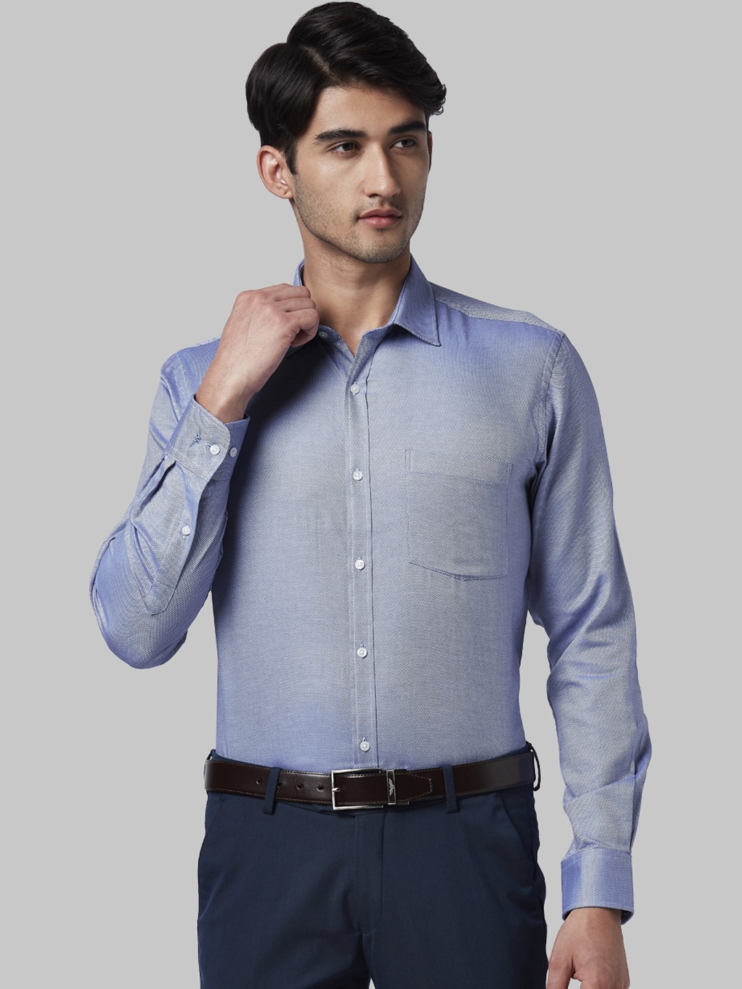 

Park Avenue Men Blue Slim Fit Self Design Formal Shirt