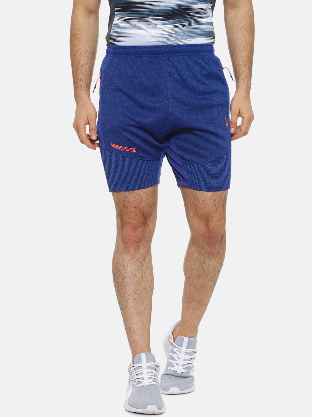 

Campus Sutra Men Blue Solid Regular Fit Shorts