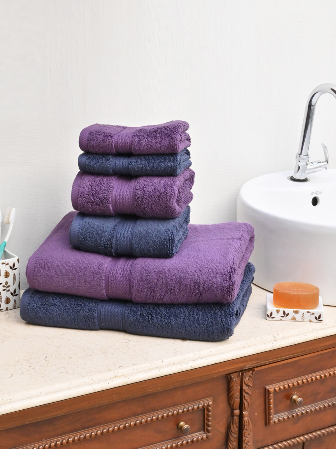 

Avira Home Unisex Pack of 6 Solid Luxurious Zero Twist 550 GSM Towel Set, Navy blue