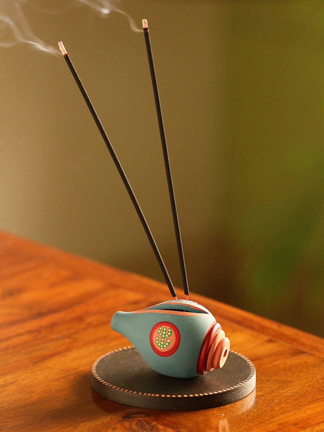 ExclusiveLane Set of Blue & Brown Oasis Shankh Incense Stick Holder with Wooden Tray