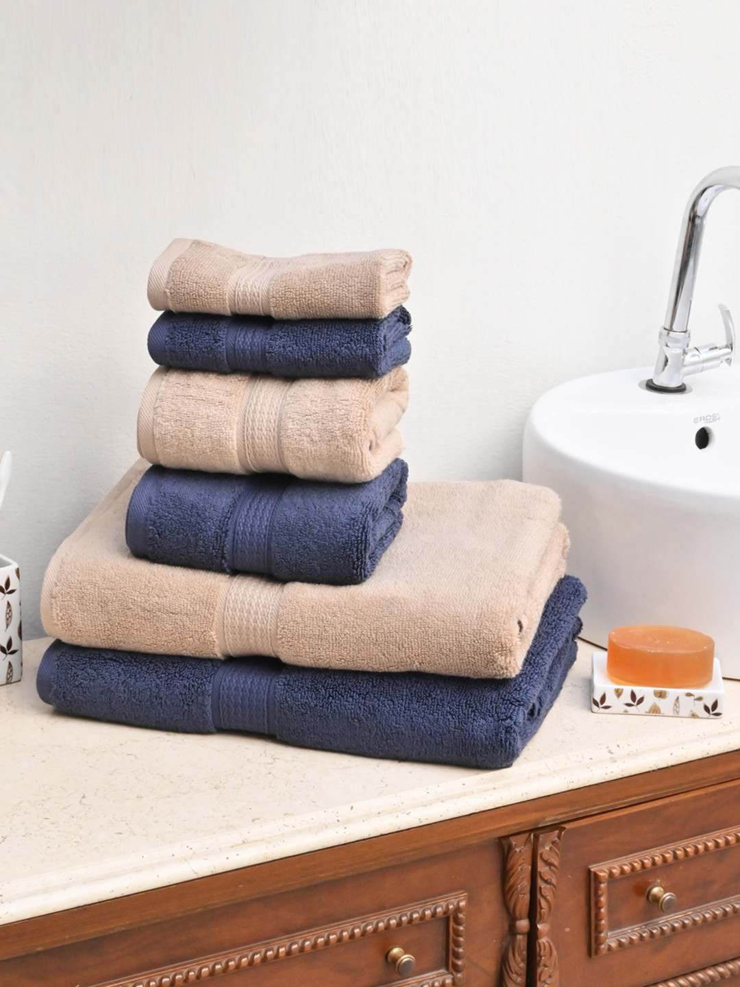 

Avira Home Unisex Pack of 6 Solid Luxurious Zero Twist 550 GSM Towel Set, Navy blue