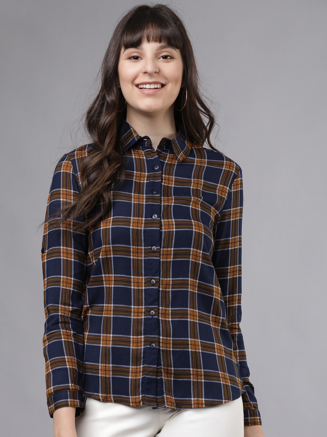 

Tokyo Talkies Women Navy Blue & Red Regular Fit Checked Casual Shirt