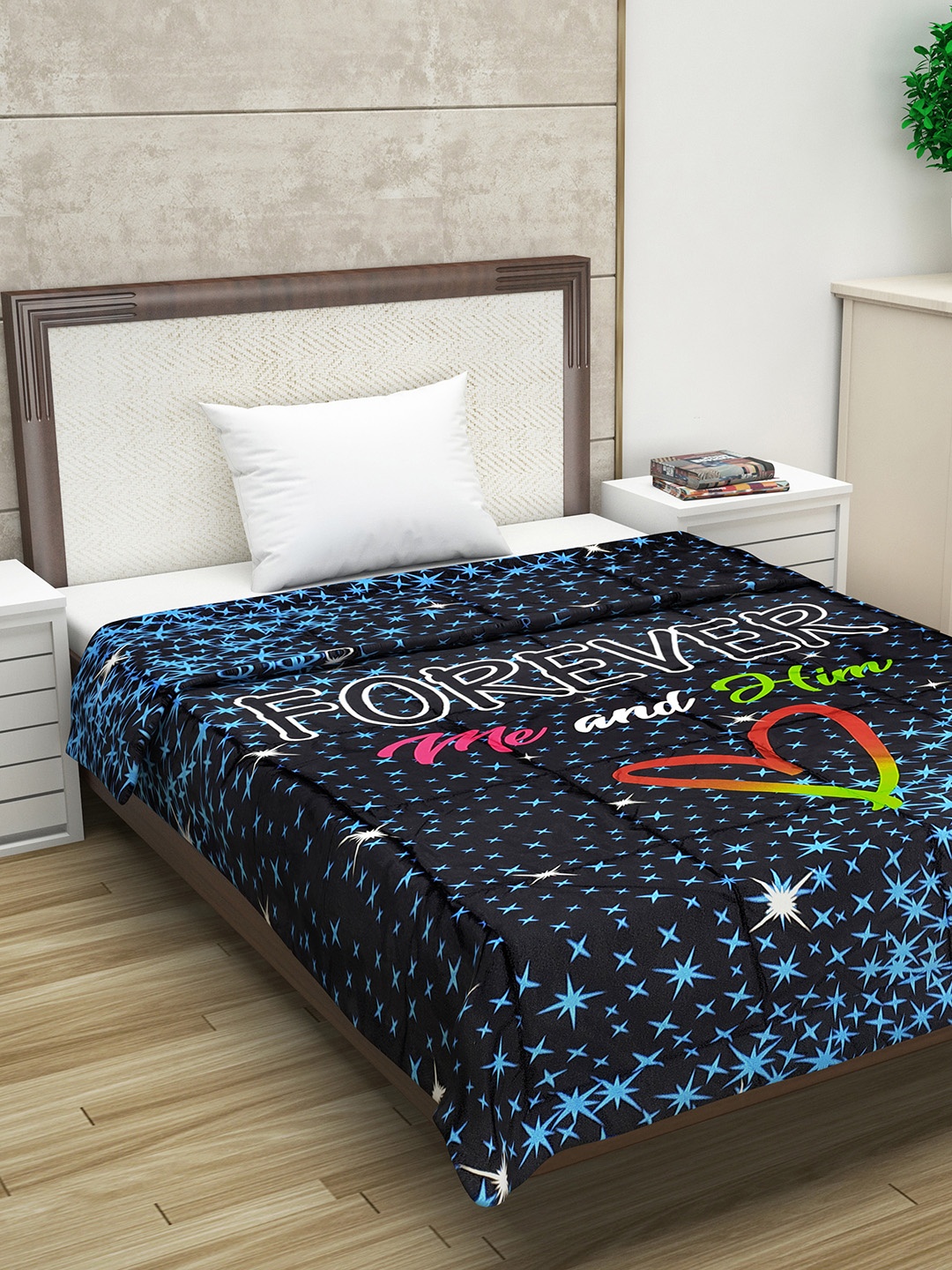 

Divine Casa Black & Blue Abstract AC Room 120 GSM Single Bed Comforter