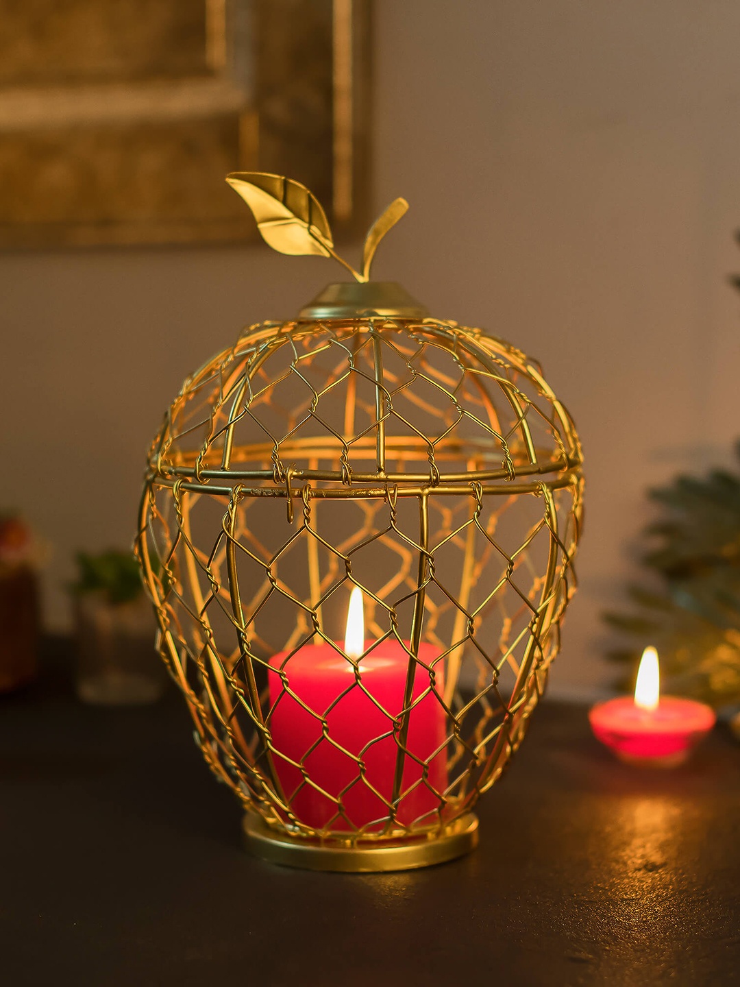 

Homesake Gold-Toned Apple Shaped Candle Holder