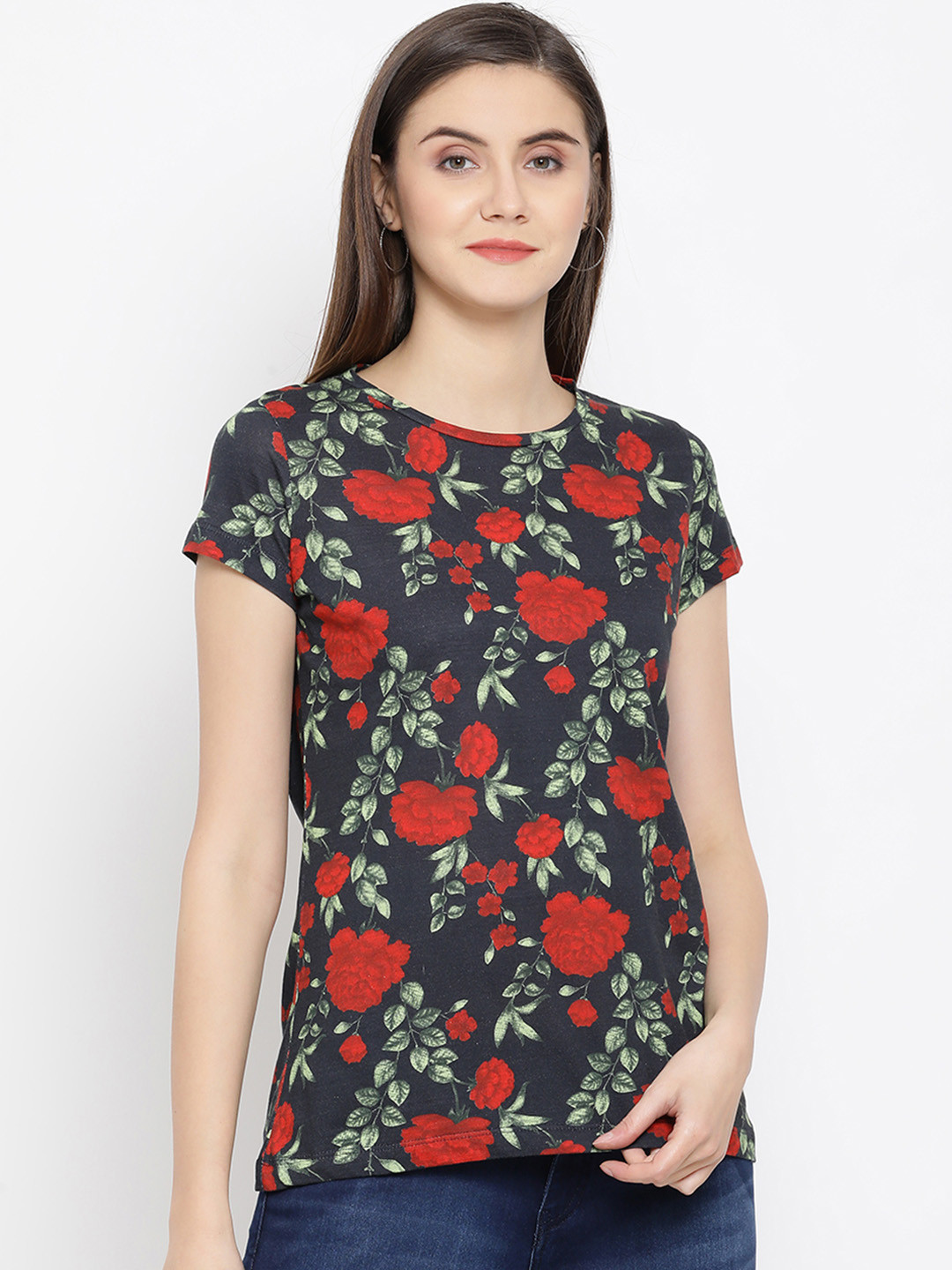 

Crimsoune Club Women Black & Red Printed Slim Fit Round Neck T-shirt