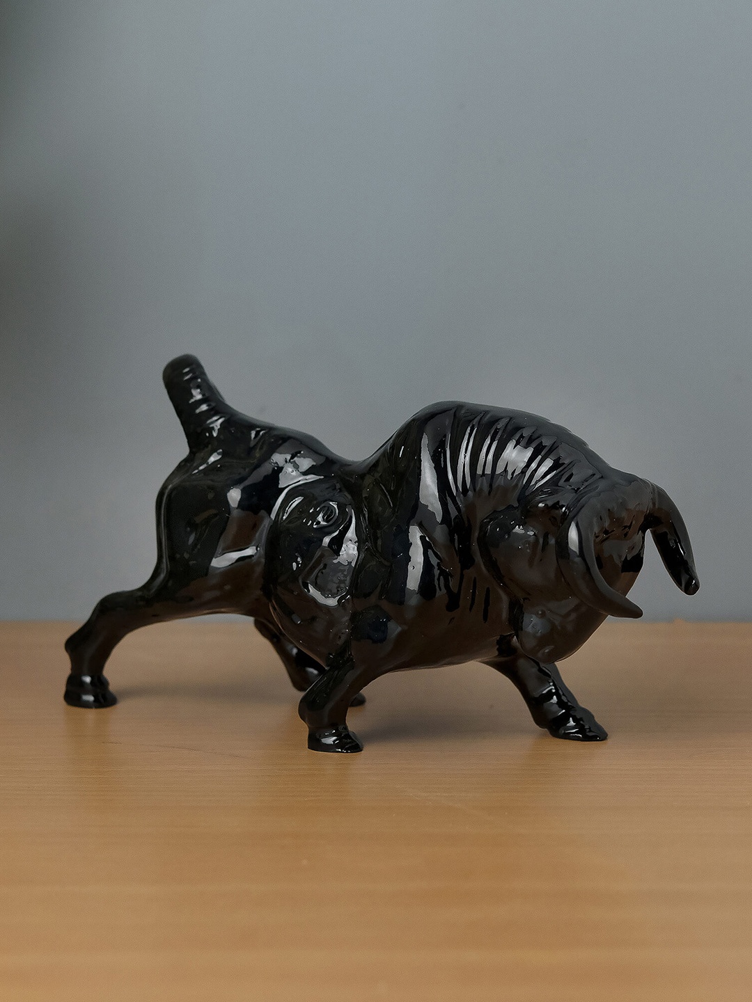 

Homesake Unisex Black Solid Aluminium Raging Bull Glossy Decorative Statue