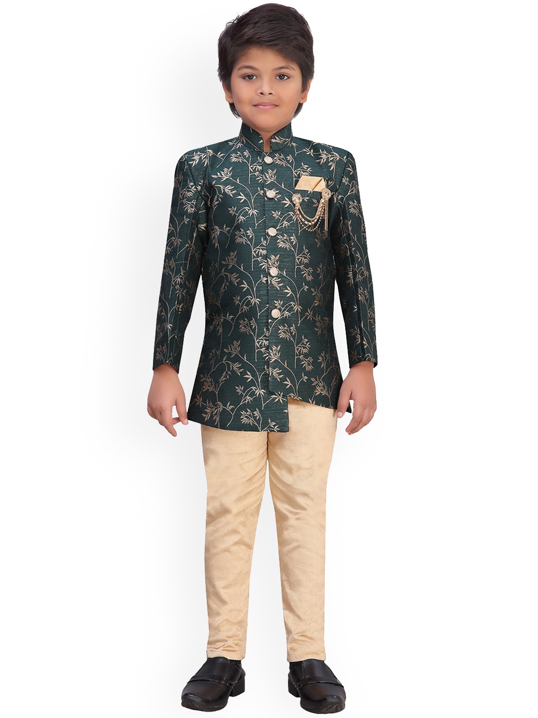 

Aj DEZInES Boys Green & Beige Printed Jacquard Silk Sherwani Set