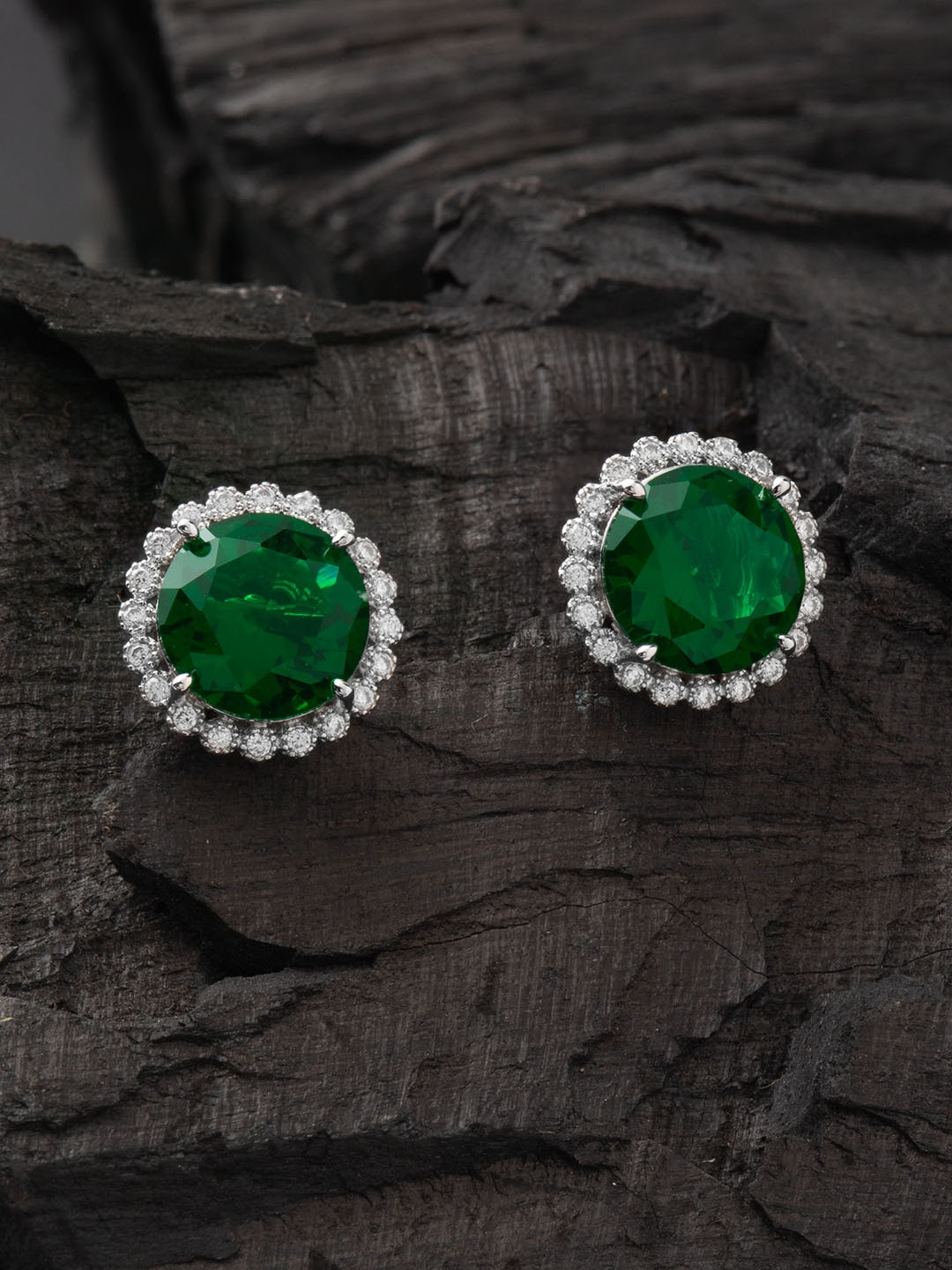 

E2O Green & White Circular Studs