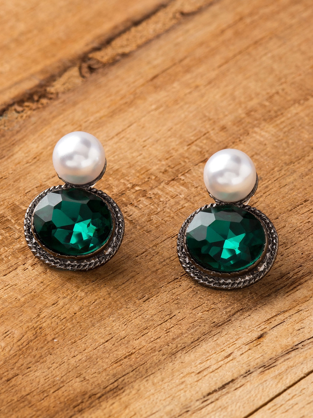 

E2O Women Green & White Gold-Plated Contemporary Studs