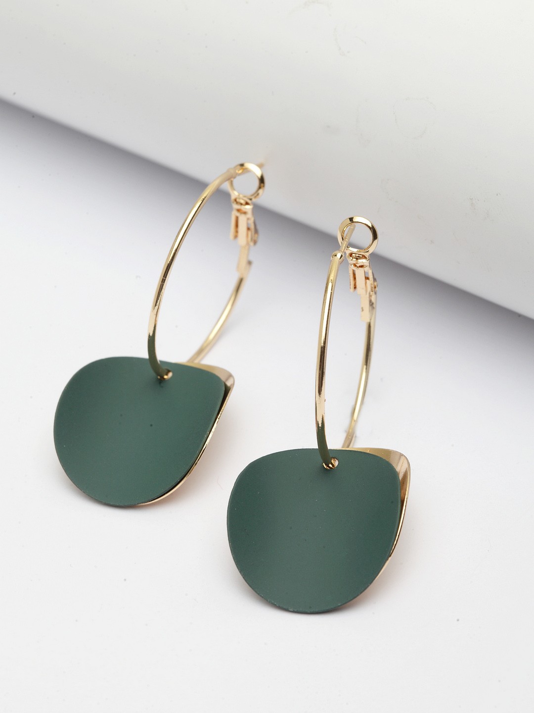 

AVANT-GARDE PARIS Green Geometric Drop Earrings