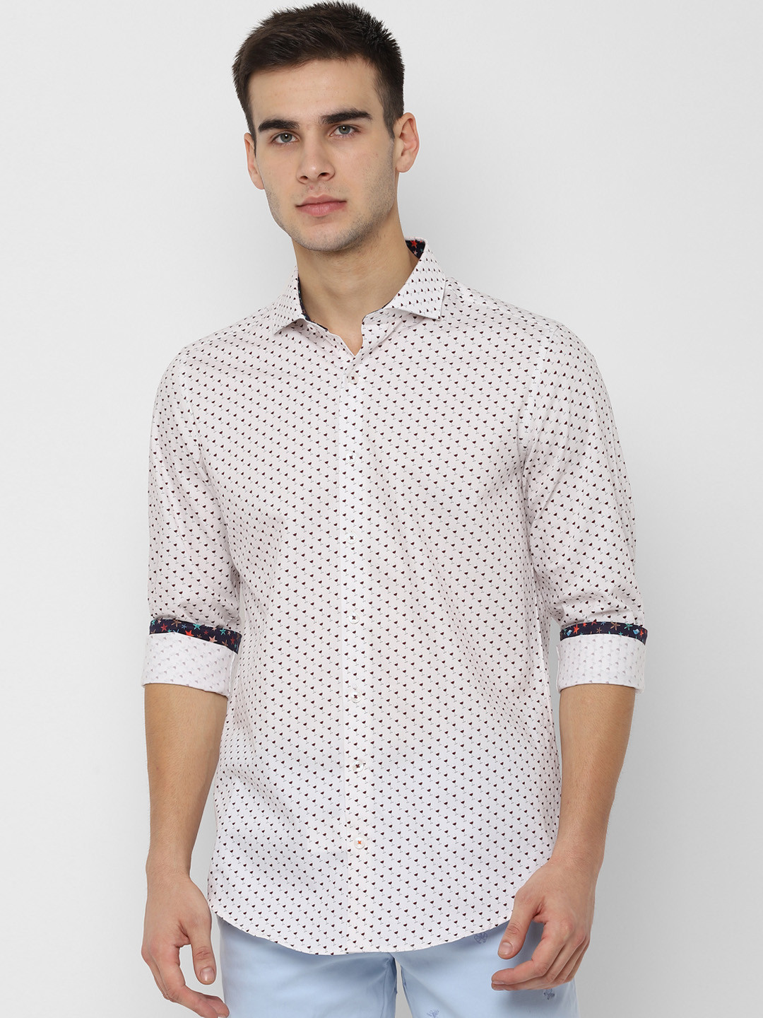 

SIMON CARTER LONDON Men Beige & Maroon Slim Fit Printed Casual Shirt