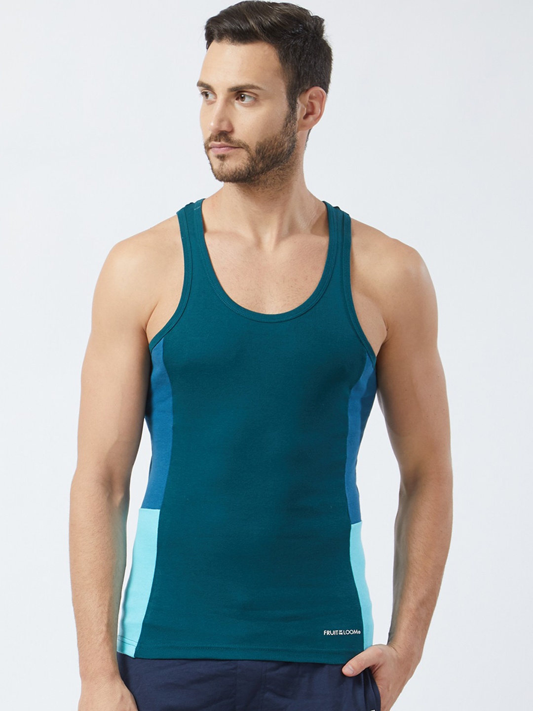 

Fruit of the Loom Men Green Solid Fashion Vest MFV02-N-A1S3