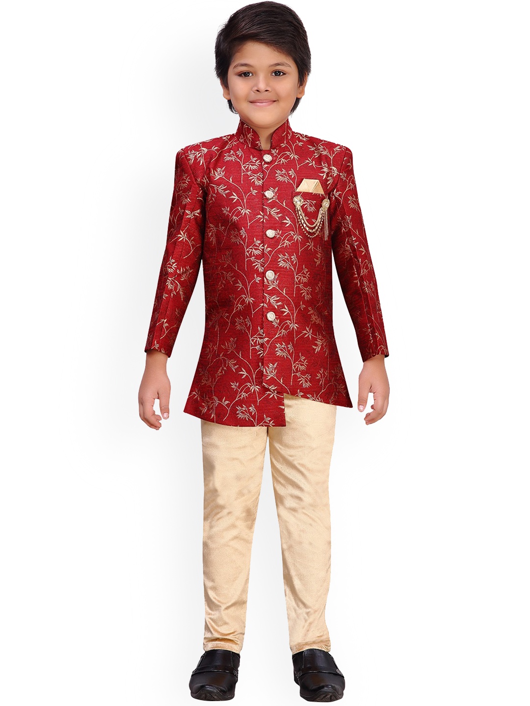 

Aj DEZInES Boys Red & Beige Printed Jacquard Silk Sherwani Set