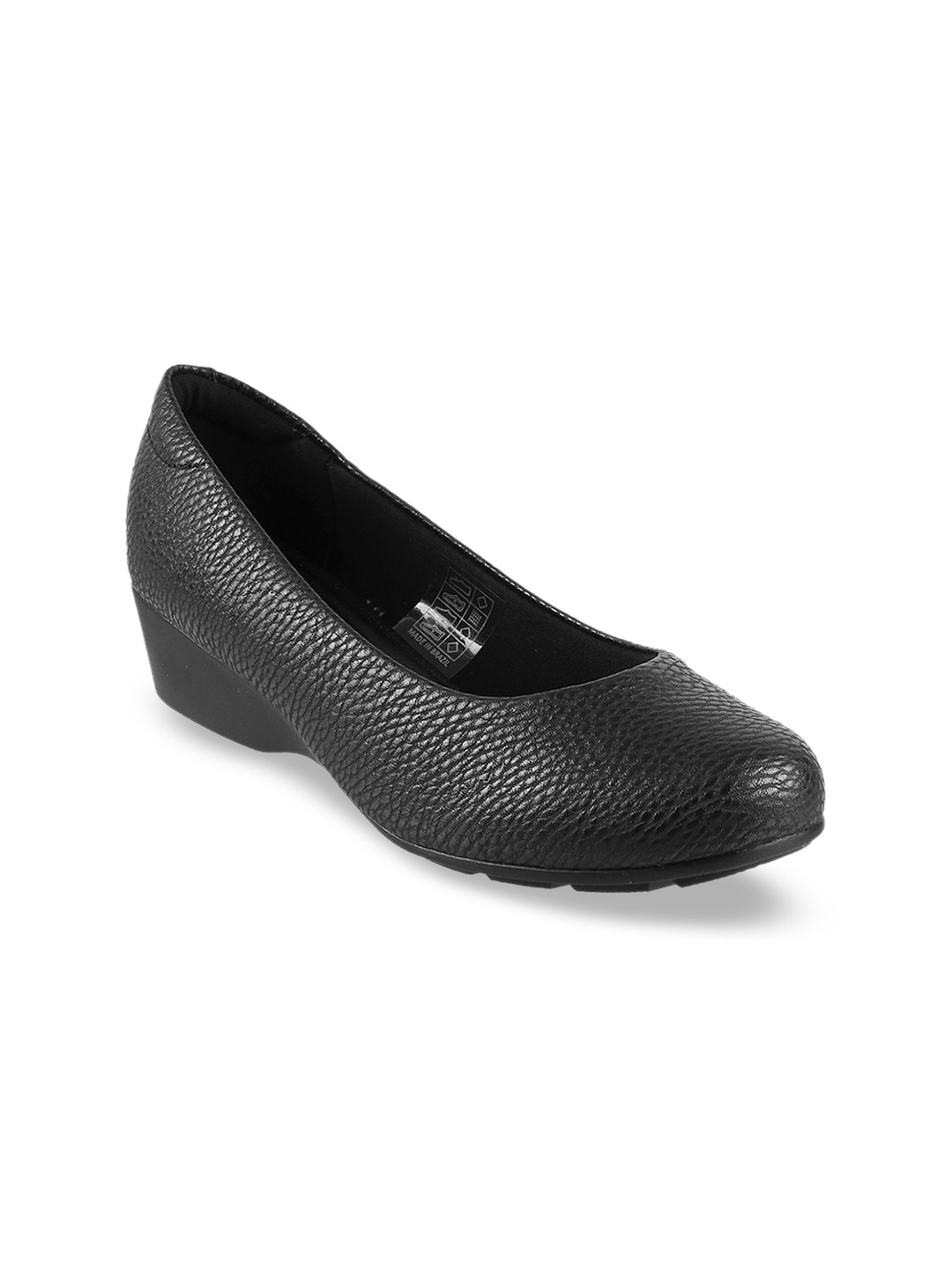 

Metro Women Black Solid Pumps