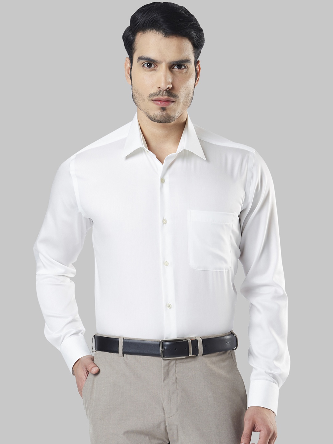 Raymond Men White Regular Fit Solid Formal Shirt