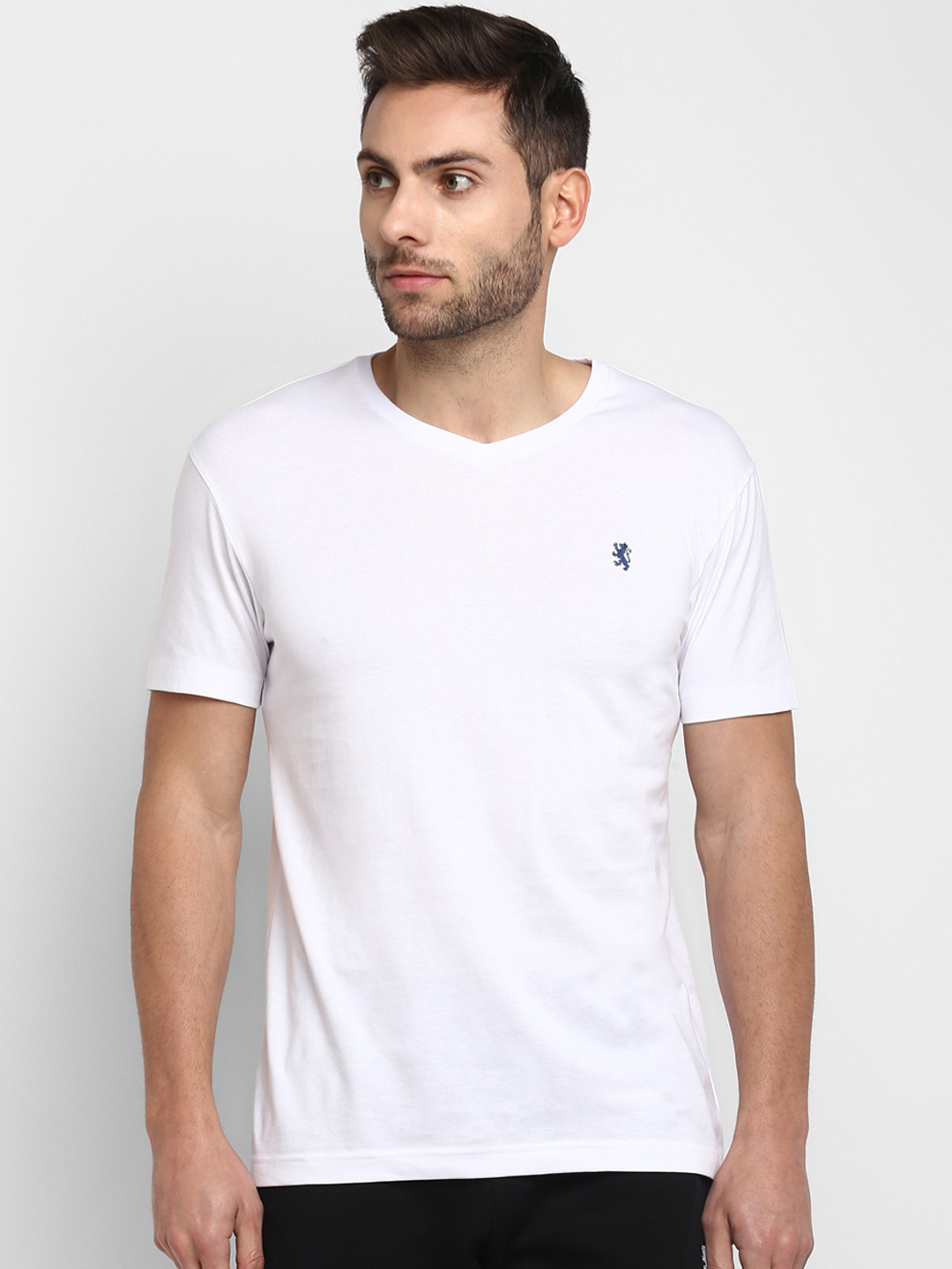 

Red Tape Men White Solid V-Neck T-shirt