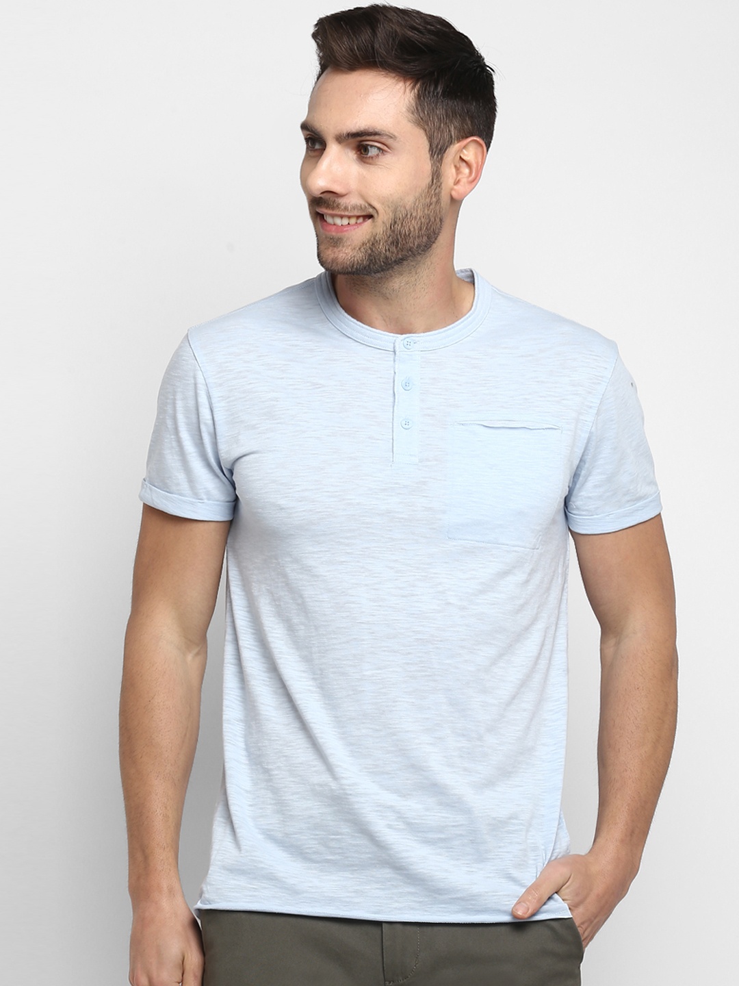 

Red Tape Men Blue Solid Henley Neck T-shirt