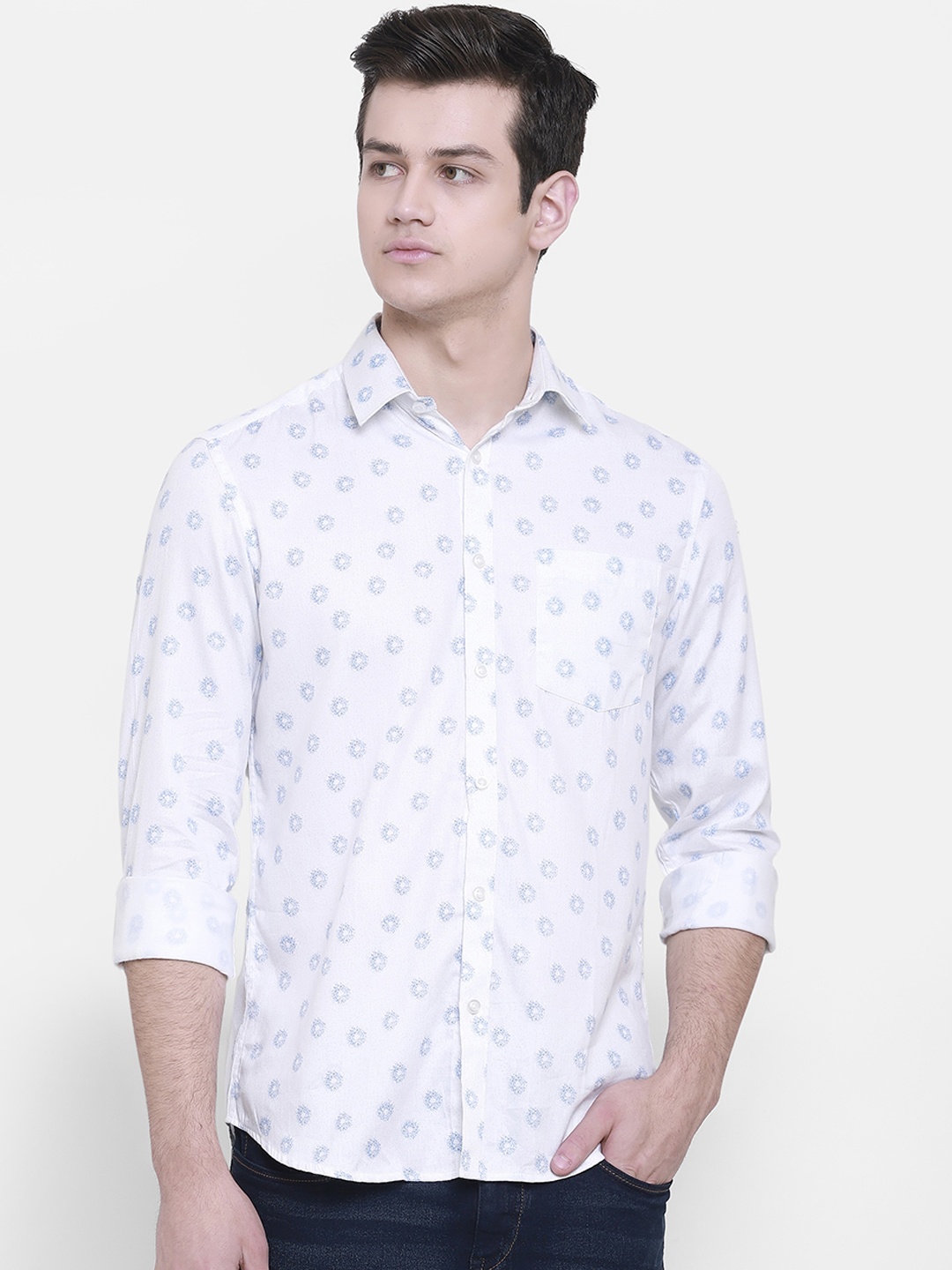 

cape canary Men White & Blue Regular Fit Printed Casual Shirt