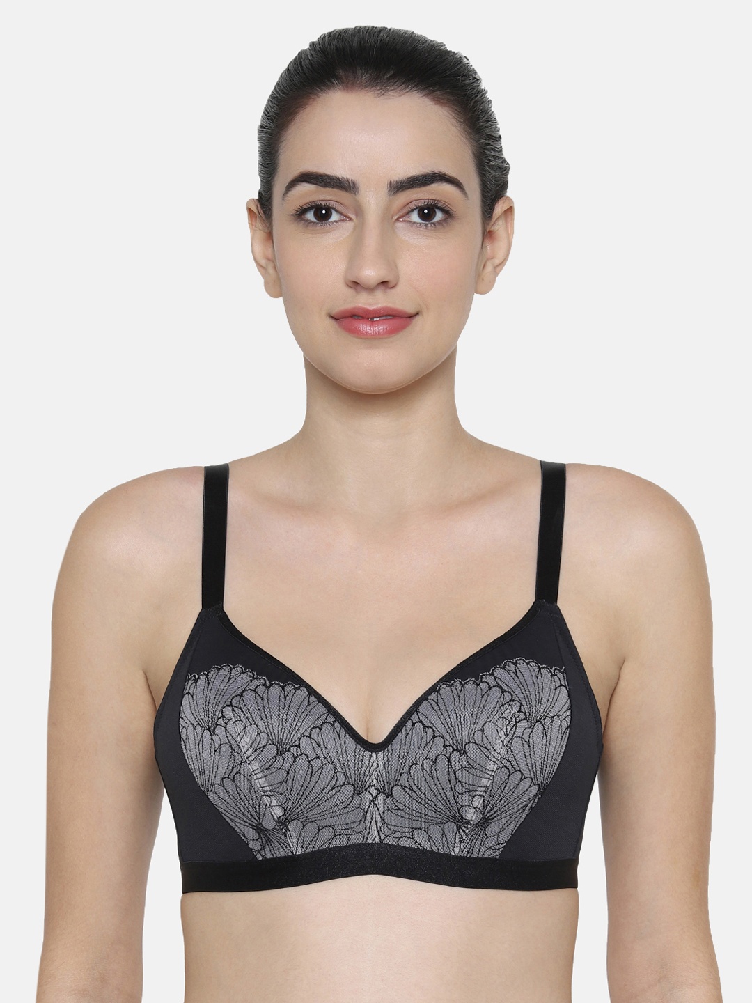

Triumph Aqua Lantern 01 Modern Padded Wireless Full Coverage 3D Moulded Shape and Comfort Bra, Black