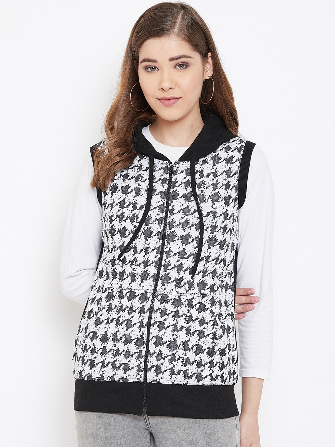

Rute Women Off-White & Grey Printed Hooded Sweatshirt