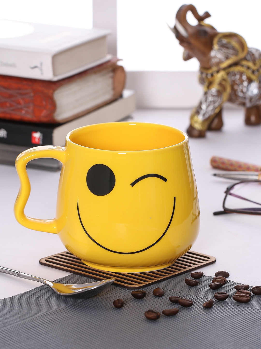 

JCPL Fine Porcelain 2 Pieces Yellow Printed Big Emoji Milk Mugs