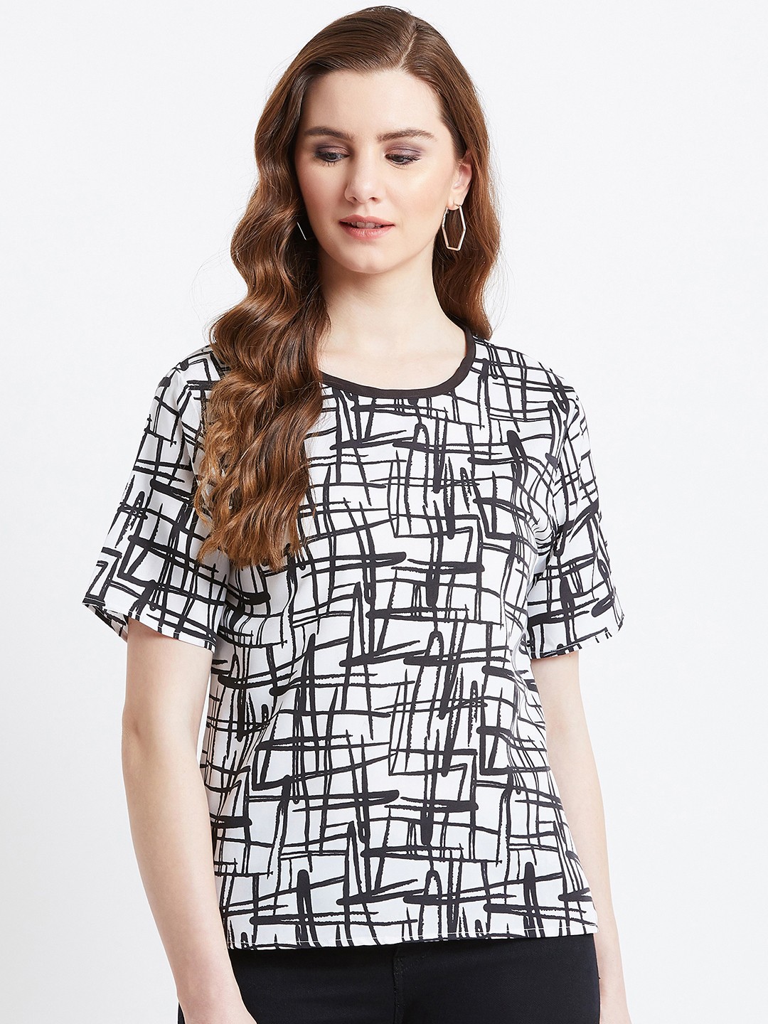 

AkaAyu Women Black & White Printed Top