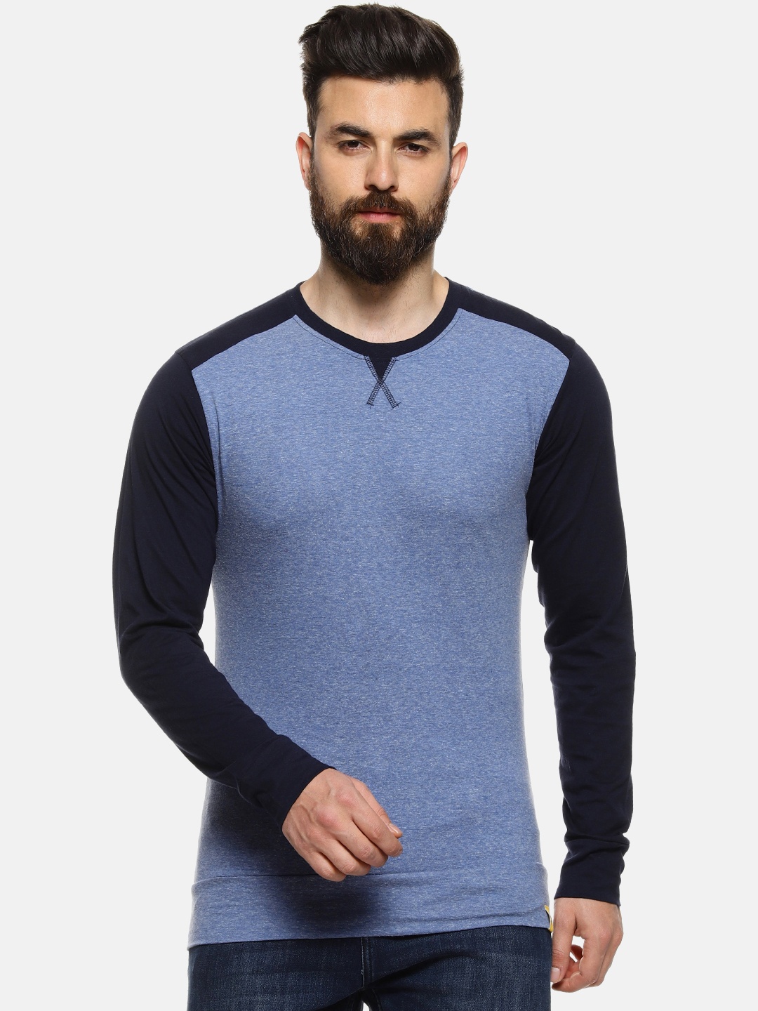 

Campus Sutra Men Blue & Black Colourblocked Round Neck T-shirt