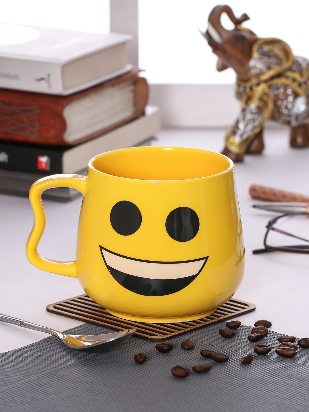 

JCPL Yellow Printed Porcelain Big Emoji Milk Mug 350 ml
