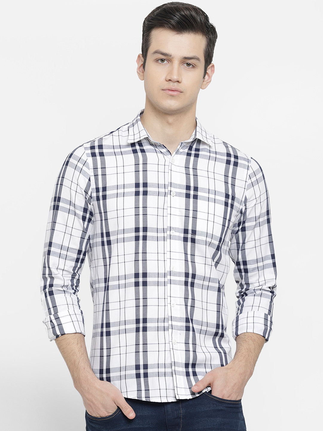 

cape canary Men White & Navy Blue Regular Fit Checked Casual Shirt