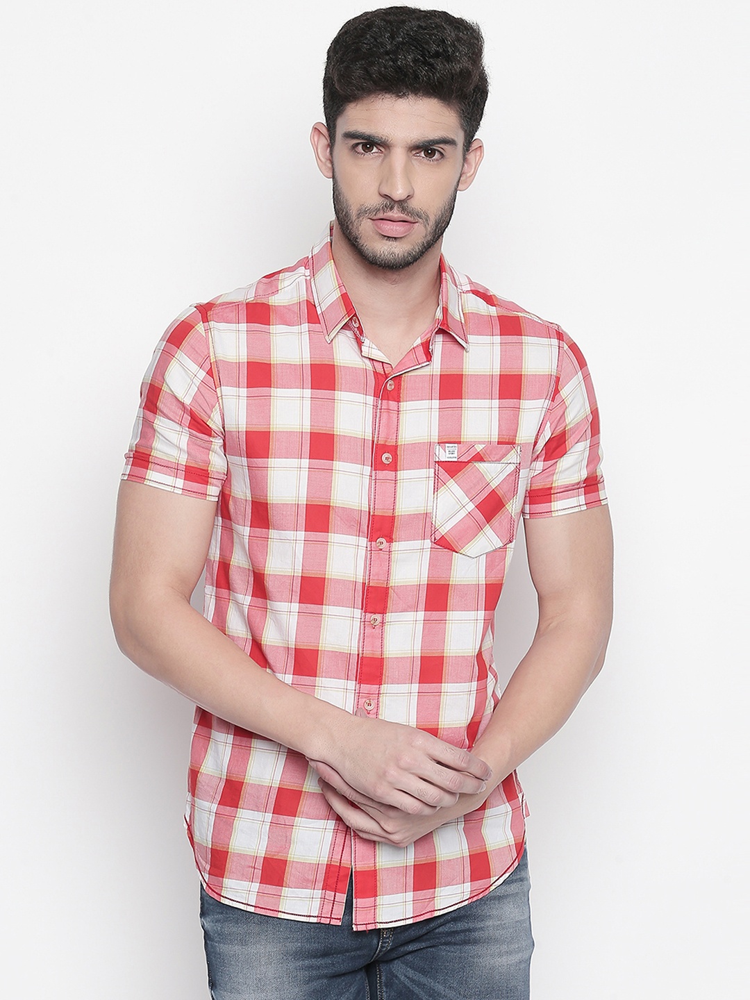 

Mufti Men White & Red Slim Fit Checked Casual Shirt