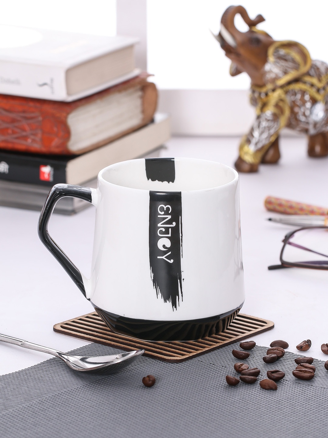 

JCPL Fine Porcelain 2 Pieces White & Black Printed Big Milk Mugs 350 Ml