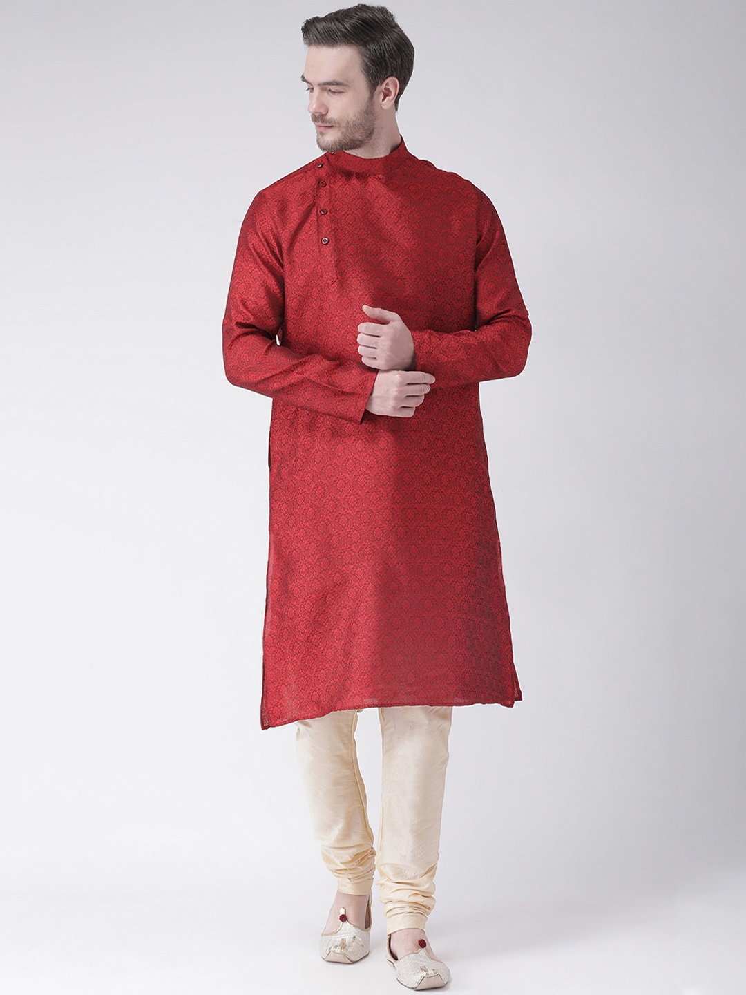 

DEYANN Men Red & Cream-Coloured Self Design Kurta with Churidar