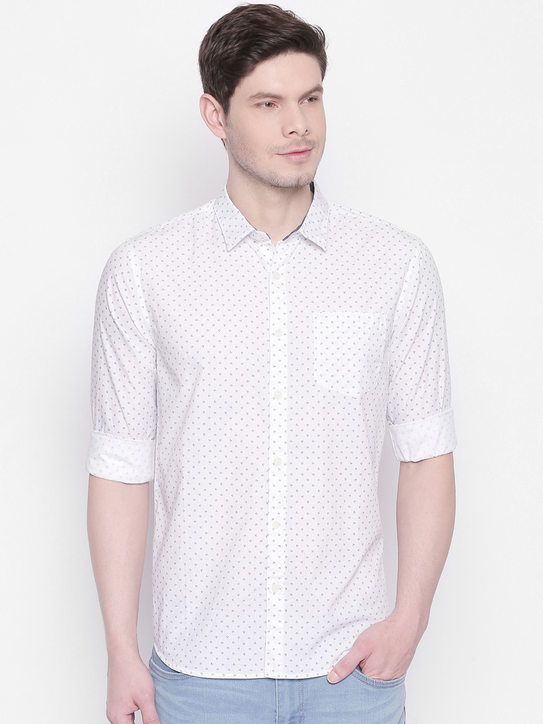 

BYFORD by Pantaloons Men White Slim Fit Printed Casual Shirt