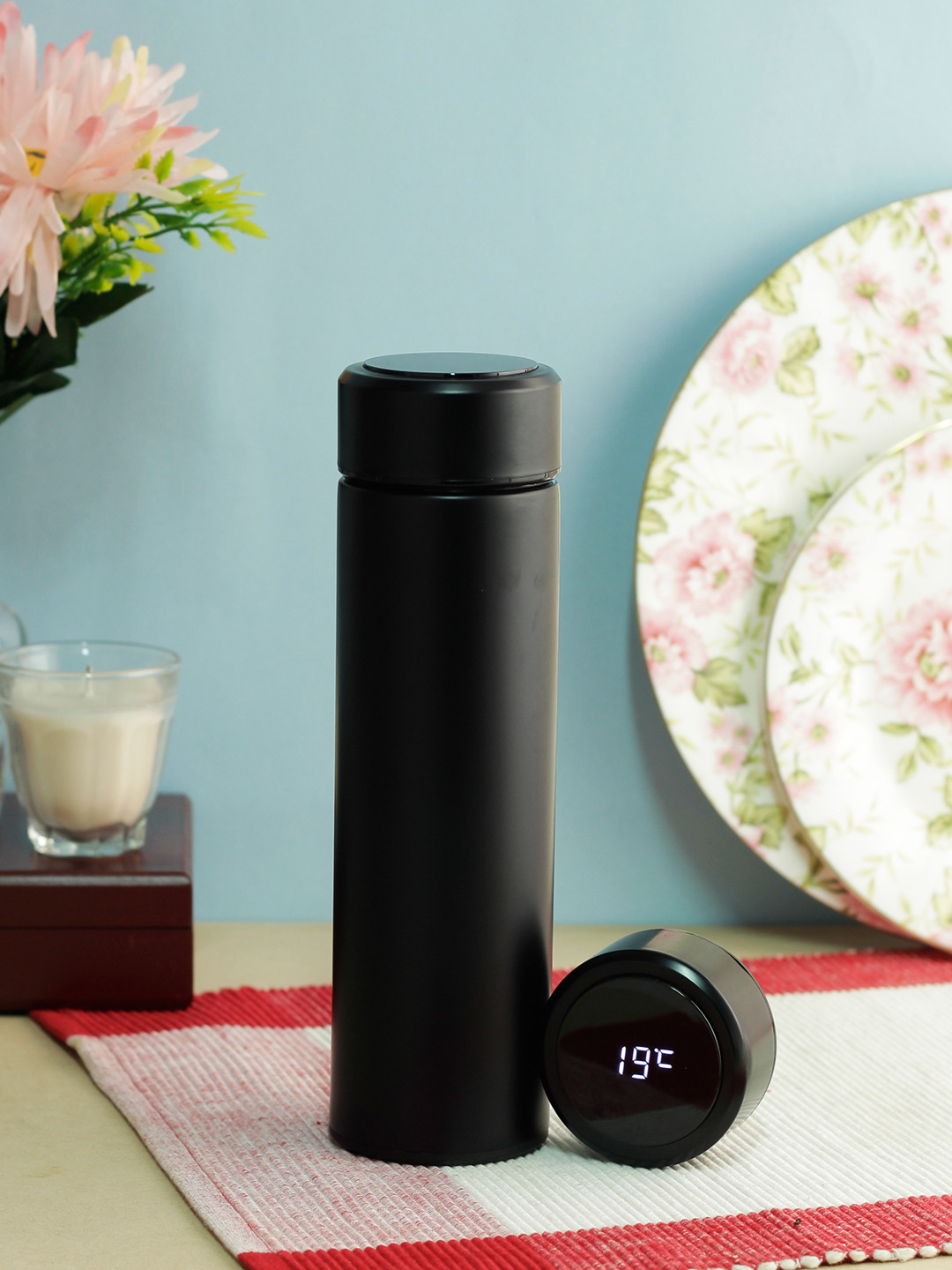 

INCRIZMA Black Smart Vacuum Insulated Water Bottle with LED Temperature Display 500 ml