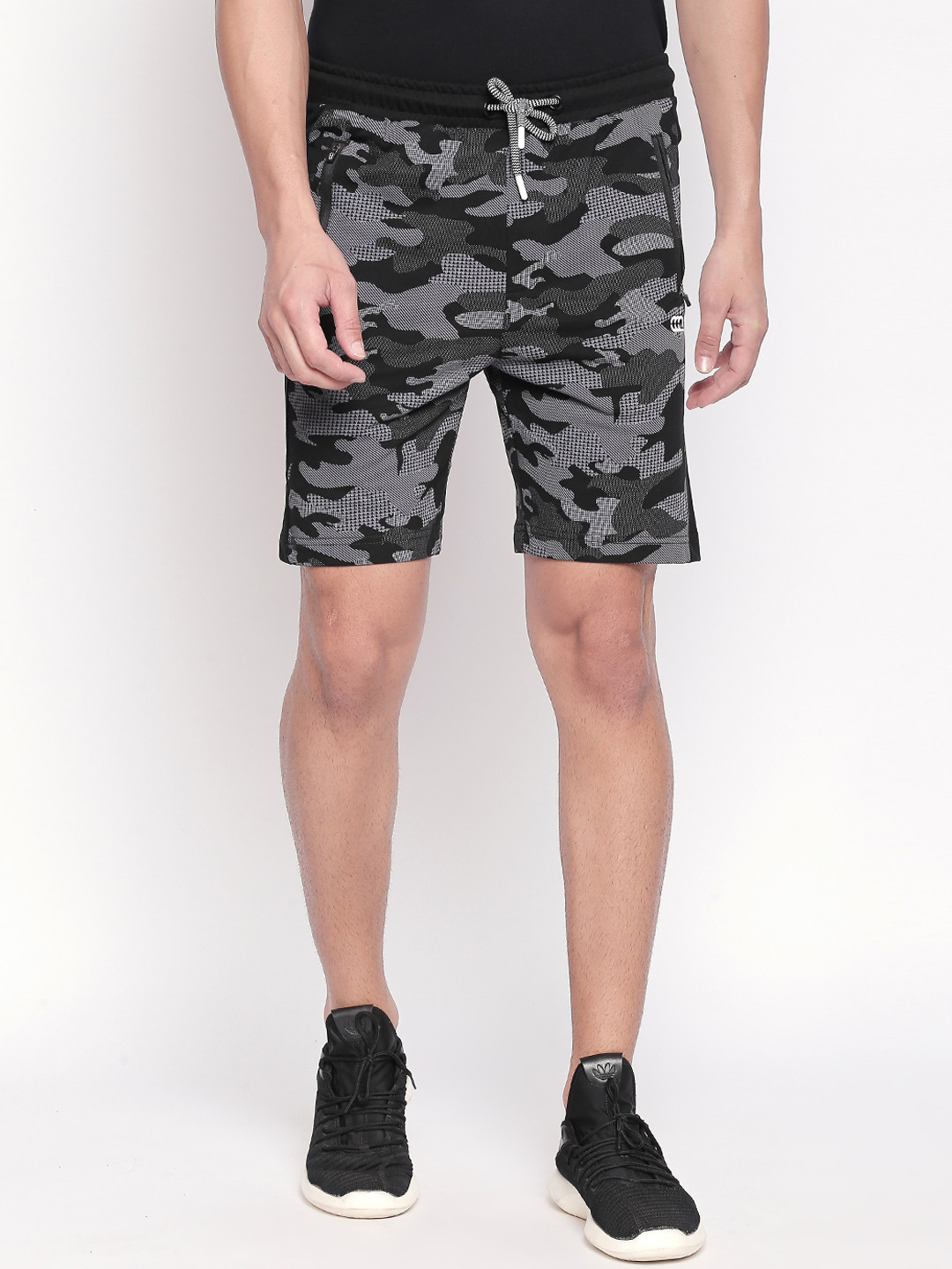 

Ajile by Pantaloons Men Black & Grey Camouflage Printed Slim Fit Regular Shorts