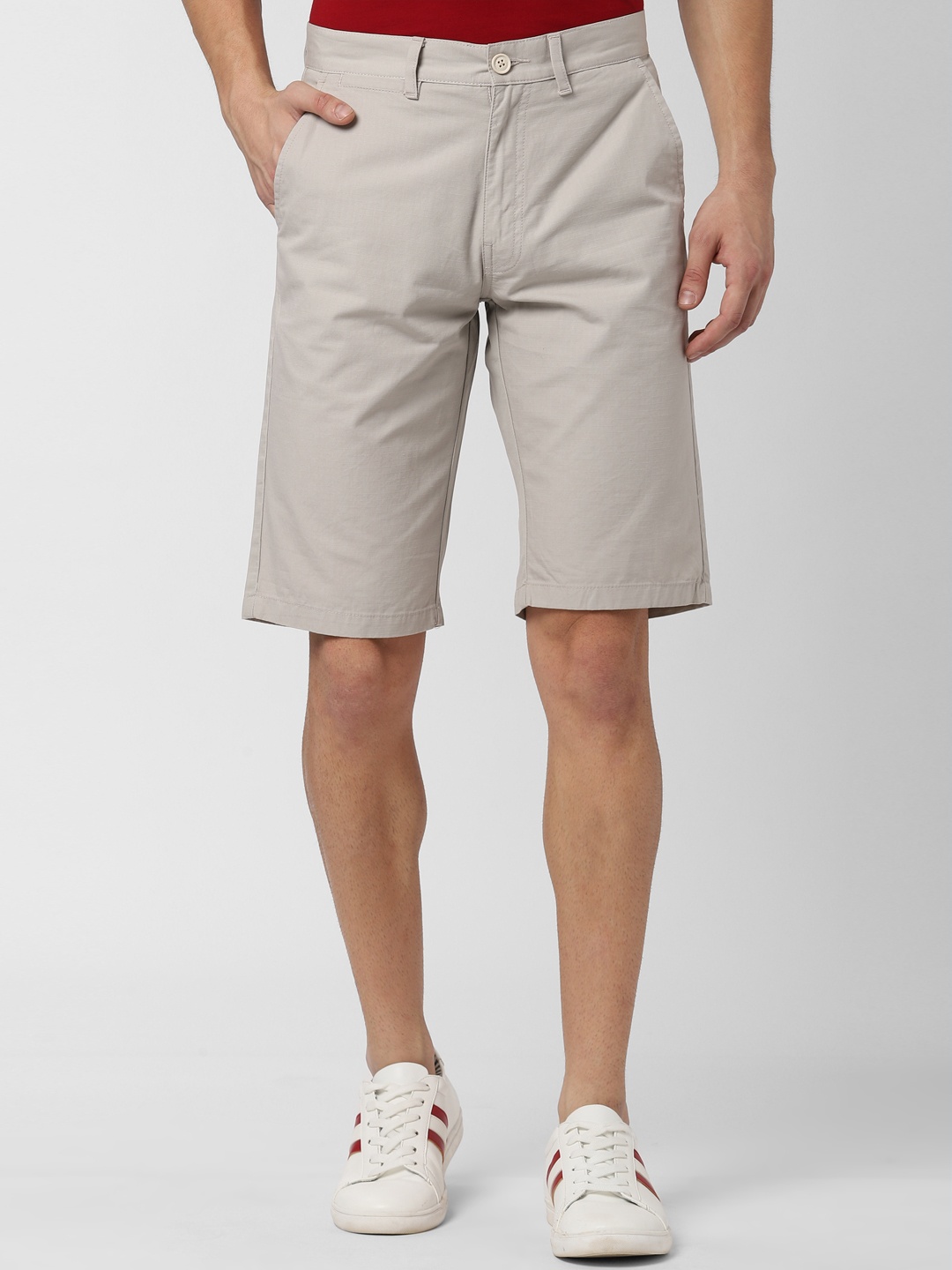 

Peter England Casuals Men Beige Solid Regular Fit Regular Shorts