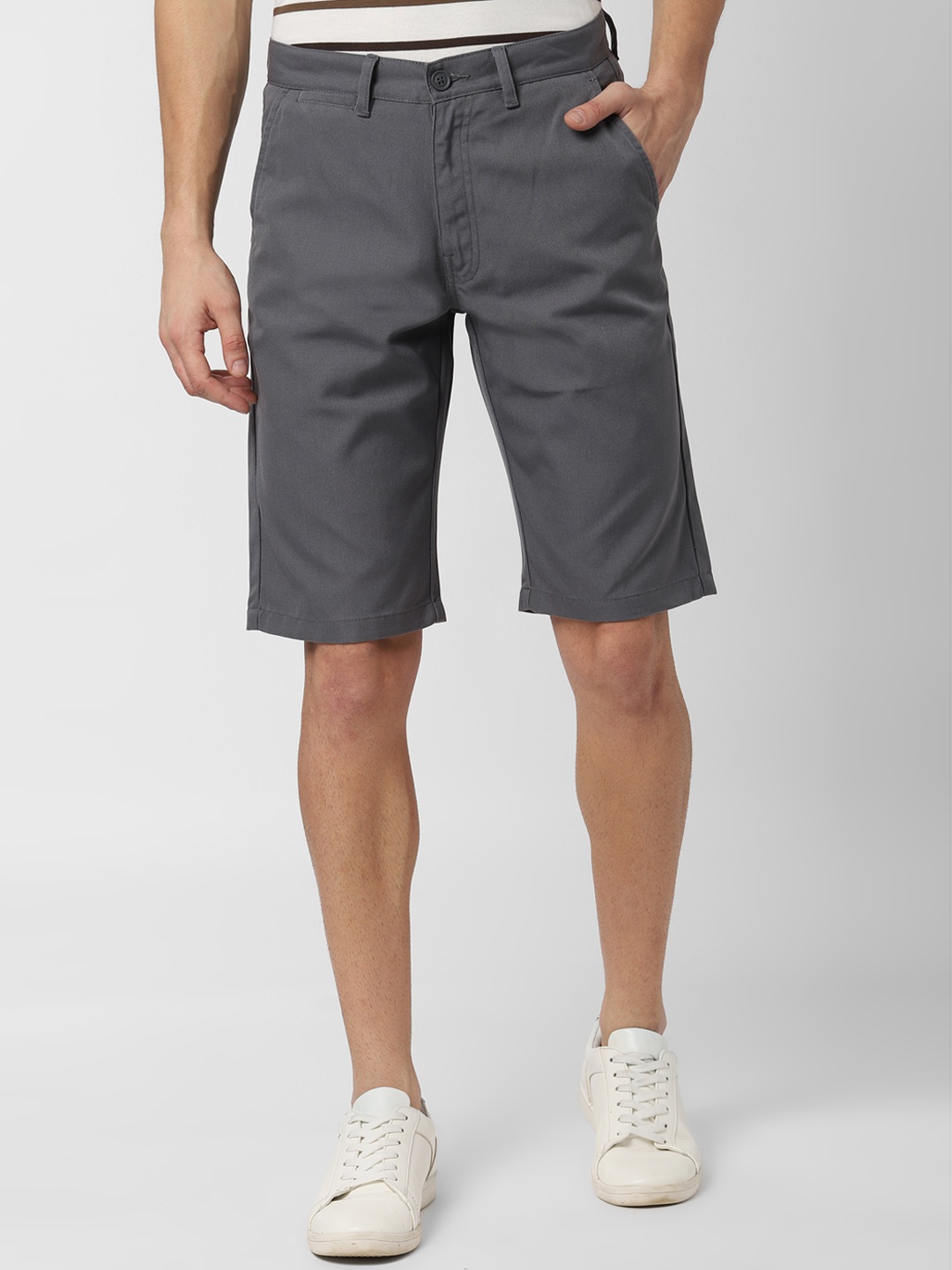 

Peter England Casuals Men Grey Solid Regular Fit Regular Shorts