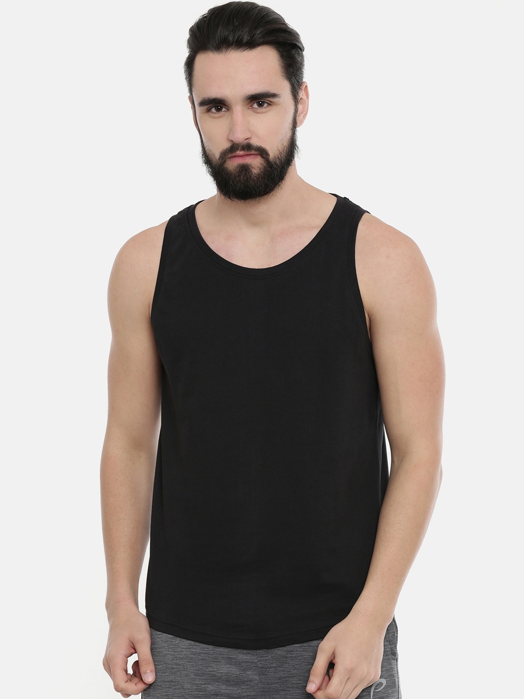 

Bushirt Men Black Solid Round Neck Pure Cotton T-shirt