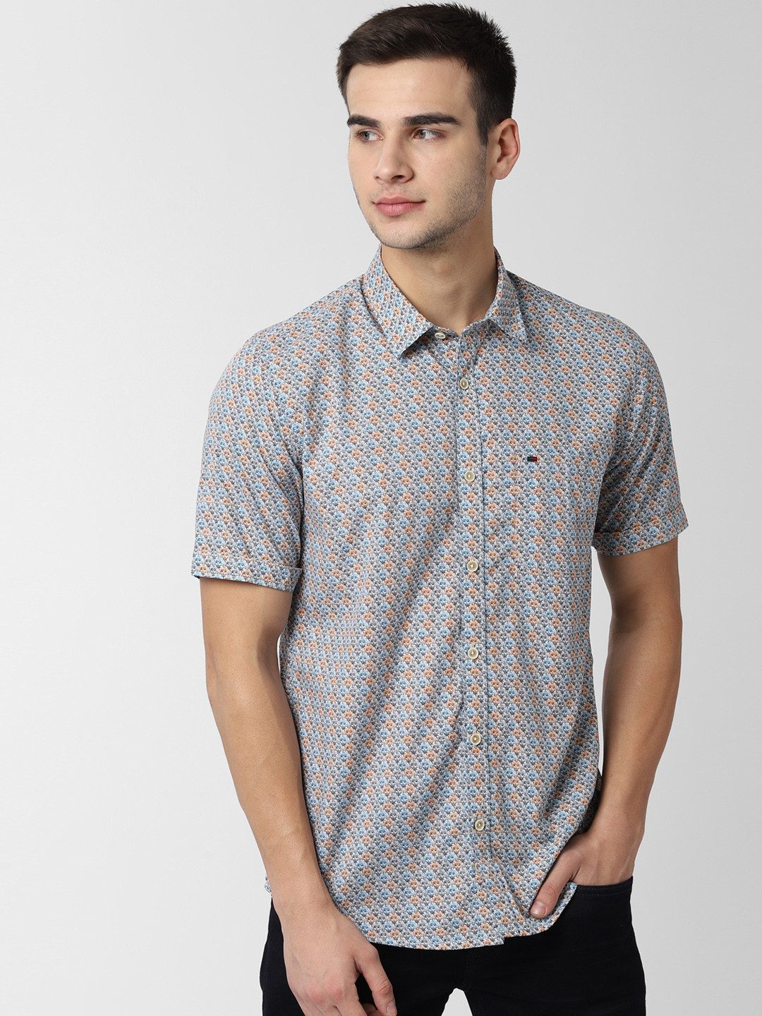 

Peter England Casuals Men Blue & Orange Slim Fit Printed Casual Shirt
