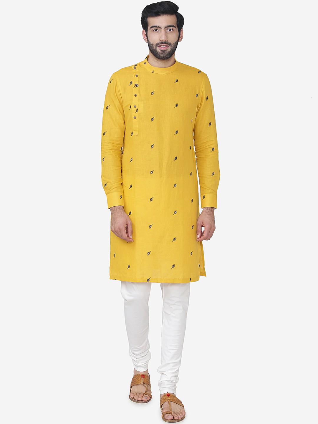 

Manyavar Men Yellow Printed Straight Kurta