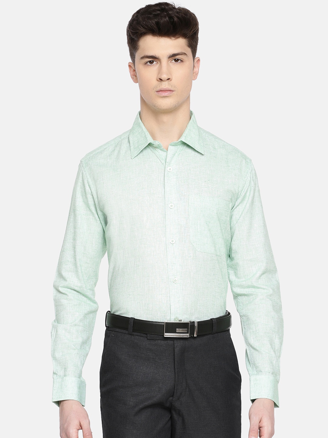 

Jansons Men Green Regular Fit Solid Formal Shirt