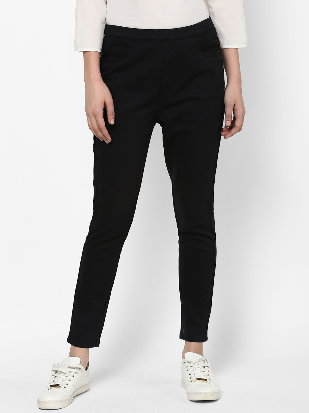 

Urbano Fashion Women Black Skinny Fit Jeggings
