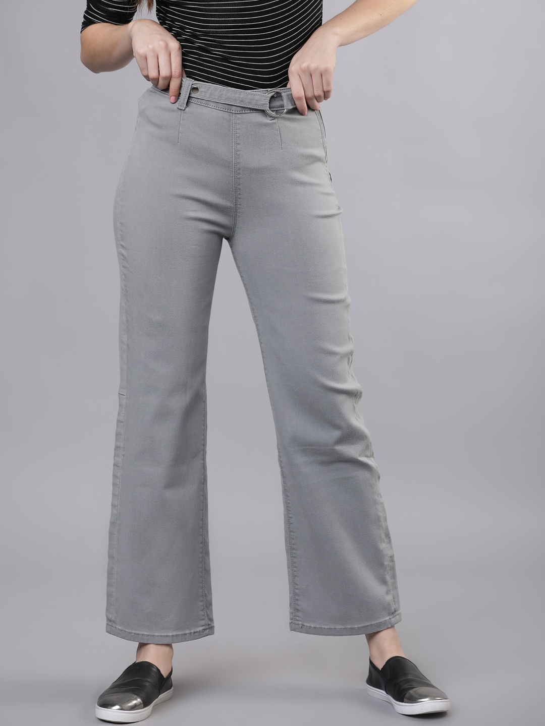 

Tokyo Talkies Women Grey Relaxed Fit Mid-Rise Clean Look Jeans