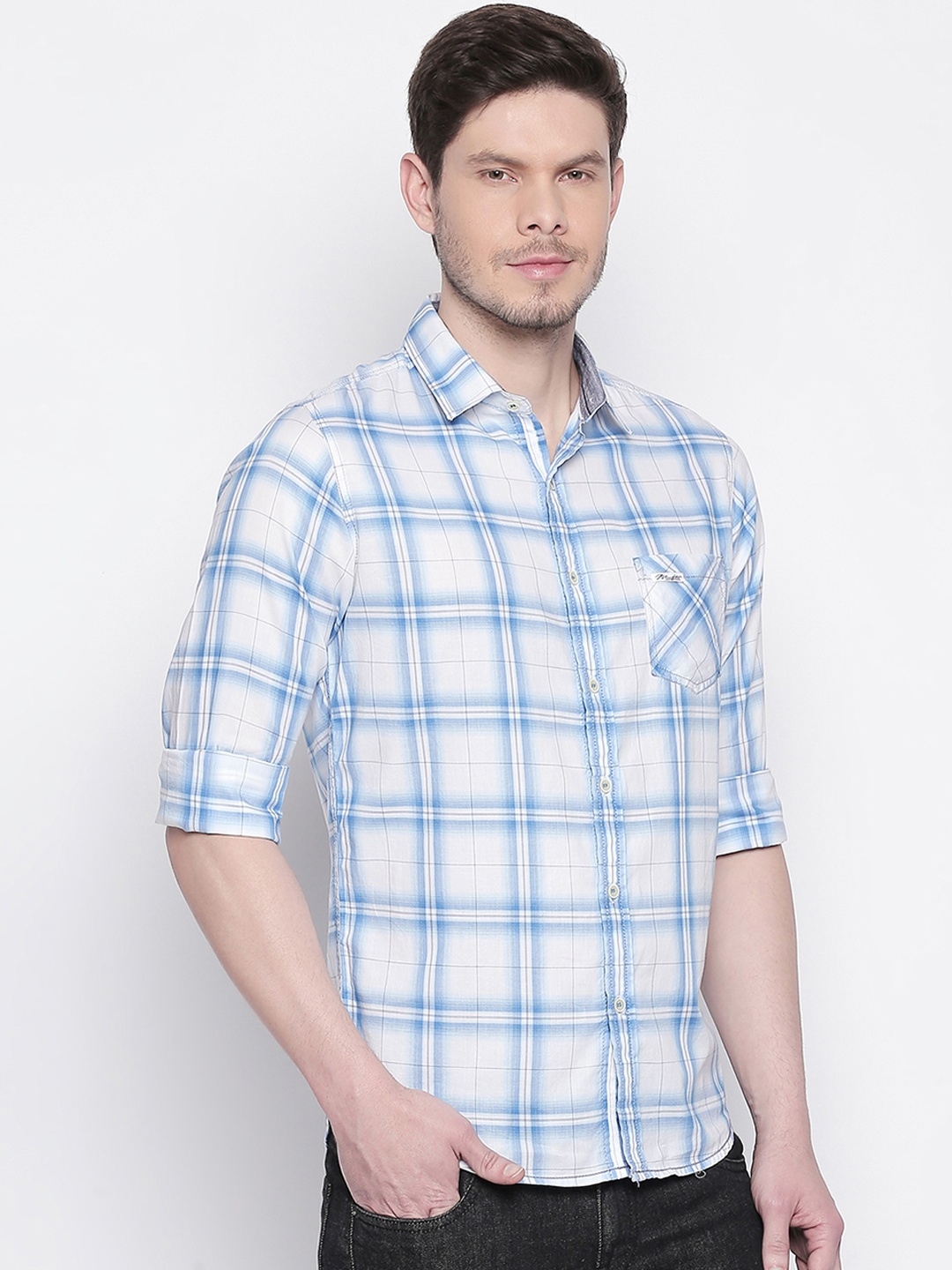 

Mufti Men White & Blue Slim Fit Checked Casual Shirt